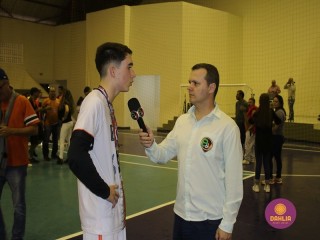 
<a style='margin-left: 5px;' class='btn btn-xs btn-social btn-facebook' href='https://www.facebook.com/sharer/sharer.php?u=https://boladovale.com.br/imgs/800-800-90/conteudo/fotos/1586/img6509.jpg' rel='popup' data-width='500' data-height='400'><i class='fa fa-facebook'></i>Compartilhar <span class='hidden-xs'>no Facebook</span>
</a> 
<a class='btn btn-default btn-xs' target='_blank' href='imgs/800-800-90/conteudo/fotos/1586/img6509.jpg'>
<span class='glyphicon glyphicon-cloud-download'></span> Salvar
</a> 
<span></span>