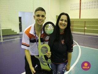 
<a style='margin-left: 5px;' class='btn btn-xs btn-social btn-facebook' href='https://www.facebook.com/sharer/sharer.php?u=https://boladovale.com.br/imgs/800-800-90/conteudo/fotos/1586/img6524.jpg' rel='popup' data-width='500' data-height='400'><i class='fa fa-facebook'></i>Compartilhar <span class='hidden-xs'>no Facebook</span>
</a> 
<a class='btn btn-default btn-xs' target='_blank' href='imgs/800-800-90/conteudo/fotos/1586/img6524.jpg'>
<span class='glyphicon glyphicon-cloud-download'></span> Salvar
</a> 
<span></span>