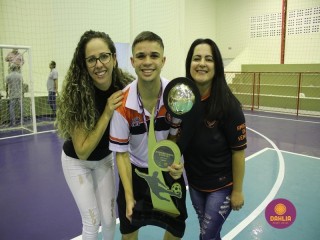 
<a style='margin-left: 5px;' class='btn btn-xs btn-social btn-facebook' href='https://www.facebook.com/sharer/sharer.php?u=https://boladovale.com.br/imgs/800-800-90/conteudo/fotos/1586/img6527.jpg' rel='popup' data-width='500' data-height='400'><i class='fa fa-facebook'></i>Compartilhar <span class='hidden-xs'>no Facebook</span>
</a> 
<a class='btn btn-default btn-xs' target='_blank' href='imgs/800-800-90/conteudo/fotos/1586/img6527.jpg'>
<span class='glyphicon glyphicon-cloud-download'></span> Salvar
</a> 
<span></span>