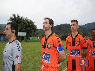 
<a style='margin-left: 5px;' class='btn btn-xs btn-social btn-facebook' href='https://www.facebook.com/sharer/sharer.php?u=https://boladovale.com.br/imgs/800-800-90/conteudo/fotos/1587/img6631.jpg' rel='popup' data-width='500' data-height='400'><i class='fa fa-facebook'></i>Compartilhar <span class='hidden-xs'>no Facebook</span>
</a> 
<a class='btn btn-default btn-xs' target='_blank' href='imgs/800-800-90/conteudo/fotos/1587/img6631.jpg'>
<span class='glyphicon glyphicon-cloud-download'></span> Salvar
</a> 
<span></span>