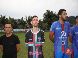 
<a style='margin-left: 5px;' class='btn btn-xs btn-social btn-facebook' href='https://www.facebook.com/sharer/sharer.php?u=https://boladovale.com.br/imgs/800-800-90/conteudo/fotos/1587/img6651.jpg' rel='popup' data-width='500' data-height='400'><i class='fa fa-facebook'></i>Compartilhar <span class='hidden-xs'>no Facebook</span>
</a> 
<a class='btn btn-default btn-xs' target='_blank' href='imgs/800-800-90/conteudo/fotos/1587/img6651.jpg'>
<span class='glyphicon glyphicon-cloud-download'></span> Salvar
</a> 
<span></span>