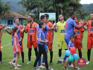
<a style='margin-left: 5px;' class='btn btn-xs btn-social btn-facebook' href='https://www.facebook.com/sharer/sharer.php?u=https://boladovale.com.br/imgs/800-800-90/conteudo/fotos/1587/img6668.jpg' rel='popup' data-width='500' data-height='400'><i class='fa fa-facebook'></i>Compartilhar <span class='hidden-xs'>no Facebook</span>
</a> 
<a class='btn btn-default btn-xs' target='_blank' href='imgs/800-800-90/conteudo/fotos/1587/img6668.jpg'>
<span class='glyphicon glyphicon-cloud-download'></span> Salvar
</a> 
<span></span>