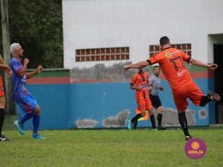 
<a style='margin-left: 5px;' class='btn btn-xs btn-social btn-facebook' href='https://www.facebook.com/sharer/sharer.php?u=https://boladovale.com.br/imgs/800-800-90/conteudo/fotos/1587/img6716.jpg' rel='popup' data-width='500' data-height='400'><i class='fa fa-facebook'></i>Compartilhar <span class='hidden-xs'>no Facebook</span>
</a> 
<a class='btn btn-default btn-xs' target='_blank' href='imgs/800-800-90/conteudo/fotos/1587/img6716.jpg'>
<span class='glyphicon glyphicon-cloud-download'></span> Salvar
</a> 
<span></span>