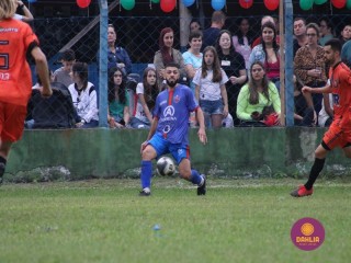 
<a style='margin-left: 5px;' class='btn btn-xs btn-social btn-facebook' href='https://www.facebook.com/sharer/sharer.php?u=https://boladovale.com.br/imgs/800-800-90/conteudo/fotos/1587/img6886.jpg' rel='popup' data-width='500' data-height='400'><i class='fa fa-facebook'></i>Compartilhar <span class='hidden-xs'>no Facebook</span>
</a> 
<a class='btn btn-default btn-xs' target='_blank' href='imgs/800-800-90/conteudo/fotos/1587/img6886.jpg'>
<span class='glyphicon glyphicon-cloud-download'></span> Salvar
</a> 
<span></span>