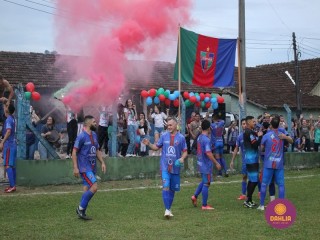 
<a style='margin-left: 5px;' class='btn btn-xs btn-social btn-facebook' href='https://www.facebook.com/sharer/sharer.php?u=https://boladovale.com.br/imgs/800-800-90/conteudo/fotos/1587/img6977.jpg' rel='popup' data-width='500' data-height='400'><i class='fa fa-facebook'></i>Compartilhar <span class='hidden-xs'>no Facebook</span>
</a> 
<a class='btn btn-default btn-xs' target='_blank' href='imgs/800-800-90/conteudo/fotos/1587/img6977.jpg'>
<span class='glyphicon glyphicon-cloud-download'></span> Salvar
</a> 
<span></span>