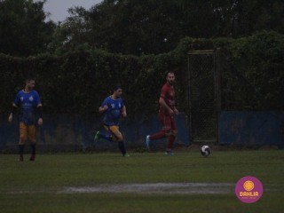 
<a style='margin-left: 5px;' class='btn btn-xs btn-social btn-facebook' href='https://www.facebook.com/sharer/sharer.php?u=https://boladovale.com.br/imgs/800-800-90/conteudo/fotos/1589/img9554.jpg' rel='popup' data-width='500' data-height='400'><i class='fa fa-facebook'></i>Compartilhar <span class='hidden-xs'>no Facebook</span>
</a> 
<a class='btn btn-default btn-xs' target='_blank' href='imgs/800-800-90/conteudo/fotos/1589/img9554.jpg'>
<span class='glyphicon glyphicon-cloud-download'></span> Salvar
</a> 
<span></span>