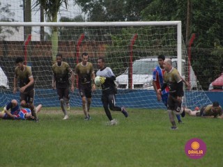 
<a style='margin-left: 5px;' class='btn btn-xs btn-social btn-facebook' href='https://www.facebook.com/sharer/sharer.php?u=https://boladovale.com.br/imgs/800-800-90/conteudo/fotos/1590/img9465.jpg' rel='popup' data-width='500' data-height='400'><i class='fa fa-facebook'></i>Compartilhar <span class='hidden-xs'>no Facebook</span>
</a> 
<a class='btn btn-default btn-xs' target='_blank' href='imgs/800-800-90/conteudo/fotos/1590/img9465.jpg'>
<span class='glyphicon glyphicon-cloud-download'></span> Salvar
</a> 
<span></span>