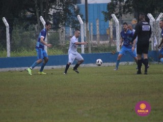
<a style='margin-left: 5px;' class='btn btn-xs btn-social btn-facebook' href='https://www.facebook.com/sharer/sharer.php?u=https://boladovale.com.br/imgs/800-800-90/conteudo/fotos/1591/img7238.jpg' rel='popup' data-width='500' data-height='400'><i class='fa fa-facebook'></i>Compartilhar <span class='hidden-xs'>no Facebook</span>
</a> 
<a class='btn btn-default btn-xs' target='_blank' href='imgs/800-800-90/conteudo/fotos/1591/img7238.jpg'>
<span class='glyphicon glyphicon-cloud-download'></span> Salvar
</a> 
<span></span>