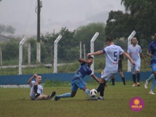 
<a style='margin-left: 5px;' class='btn btn-xs btn-social btn-facebook' href='https://www.facebook.com/sharer/sharer.php?u=https://boladovale.com.br/imgs/800-800-90/conteudo/fotos/1591/img7239.jpg' rel='popup' data-width='500' data-height='400'><i class='fa fa-facebook'></i>Compartilhar <span class='hidden-xs'>no Facebook</span>
</a> 
<a class='btn btn-default btn-xs' target='_blank' href='imgs/800-800-90/conteudo/fotos/1591/img7239.jpg'>
<span class='glyphicon glyphicon-cloud-download'></span> Salvar
</a> 
<span></span>