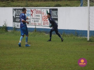 
<a style='margin-left: 5px;' class='btn btn-xs btn-social btn-facebook' href='https://www.facebook.com/sharer/sharer.php?u=https://boladovale.com.br/imgs/800-800-90/conteudo/fotos/1591/img7274.jpg' rel='popup' data-width='500' data-height='400'><i class='fa fa-facebook'></i>Compartilhar <span class='hidden-xs'>no Facebook</span>
</a> 
<a class='btn btn-default btn-xs' target='_blank' href='imgs/800-800-90/conteudo/fotos/1591/img7274.jpg'>
<span class='glyphicon glyphicon-cloud-download'></span> Salvar
</a> 
<span></span>