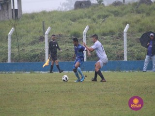 
<a style='margin-left: 5px;' class='btn btn-xs btn-social btn-facebook' href='https://www.facebook.com/sharer/sharer.php?u=https://boladovale.com.br/imgs/800-800-90/conteudo/fotos/1591/img7285.jpg' rel='popup' data-width='500' data-height='400'><i class='fa fa-facebook'></i>Compartilhar <span class='hidden-xs'>no Facebook</span>
</a> 
<a class='btn btn-default btn-xs' target='_blank' href='imgs/800-800-90/conteudo/fotos/1591/img7285.jpg'>
<span class='glyphicon glyphicon-cloud-download'></span> Salvar
</a> 
<span></span>