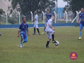 
<a style='margin-left: 5px;' class='btn btn-xs btn-social btn-facebook' href='https://www.facebook.com/sharer/sharer.php?u=https://boladovale.com.br/imgs/800-800-90/conteudo/fotos/1591/img7291.jpg' rel='popup' data-width='500' data-height='400'><i class='fa fa-facebook'></i>Compartilhar <span class='hidden-xs'>no Facebook</span>
</a> 
<a class='btn btn-default btn-xs' target='_blank' href='imgs/800-800-90/conteudo/fotos/1591/img7291.jpg'>
<span class='glyphicon glyphicon-cloud-download'></span> Salvar
</a> 
<span></span>