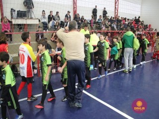 
<a style='margin-left: 5px;' class='btn btn-xs btn-social btn-facebook' href='https://www.facebook.com/sharer/sharer.php?u=https://boladovale.com.br/imgs/800-800-90/conteudo/fotos/1592/img7546.jpg' rel='popup' data-width='500' data-height='400'><i class='fa fa-facebook'></i>Compartilhar <span class='hidden-xs'>no Facebook</span>
</a> 
<a class='btn btn-default btn-xs' target='_blank' href='imgs/800-800-90/conteudo/fotos/1592/img7546.jpg'>
<span class='glyphicon glyphicon-cloud-download'></span> Salvar
</a> 
<span></span>