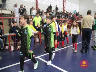 
<a style='margin-left: 5px;' class='btn btn-xs btn-social btn-facebook' href='https://www.facebook.com/sharer/sharer.php?u=https://boladovale.com.br/imgs/800-800-90/conteudo/fotos/1592/img7557.jpg' rel='popup' data-width='500' data-height='400'><i class='fa fa-facebook'></i>Compartilhar <span class='hidden-xs'>no Facebook</span>
</a> 
<a class='btn btn-default btn-xs' target='_blank' href='imgs/800-800-90/conteudo/fotos/1592/img7557.jpg'>
<span class='glyphicon glyphicon-cloud-download'></span> Salvar
</a> 
<span></span>