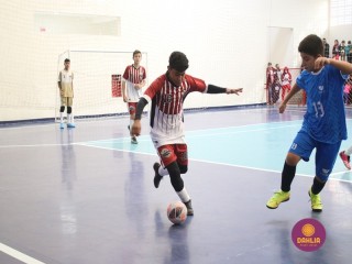 
<a style='margin-left: 5px;' class='btn btn-xs btn-social btn-facebook' href='https://www.facebook.com/sharer/sharer.php?u=https://boladovale.com.br/imgs/800-800-90/conteudo/fotos/1592/img7610.jpg' rel='popup' data-width='500' data-height='400'><i class='fa fa-facebook'></i>Compartilhar <span class='hidden-xs'>no Facebook</span>
</a> 
<a class='btn btn-default btn-xs' target='_blank' href='imgs/800-800-90/conteudo/fotos/1592/img7610.jpg'>
<span class='glyphicon glyphicon-cloud-download'></span> Salvar
</a> 
<span></span>