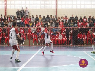
<a style='margin-left: 5px;' class='btn btn-xs btn-social btn-facebook' href='https://www.facebook.com/sharer/sharer.php?u=https://boladovale.com.br/imgs/800-800-90/conteudo/fotos/1592/img7615.jpg' rel='popup' data-width='500' data-height='400'><i class='fa fa-facebook'></i>Compartilhar <span class='hidden-xs'>no Facebook</span>
</a> 
<a class='btn btn-default btn-xs' target='_blank' href='imgs/800-800-90/conteudo/fotos/1592/img7615.jpg'>
<span class='glyphicon glyphicon-cloud-download'></span> Salvar
</a> 
<span></span>