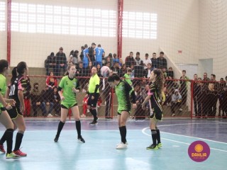 
<a style='margin-left: 5px;' class='btn btn-xs btn-social btn-facebook' href='https://www.facebook.com/sharer/sharer.php?u=https://boladovale.com.br/imgs/800-800-90/conteudo/fotos/1592/img7661.jpg' rel='popup' data-width='500' data-height='400'><i class='fa fa-facebook'></i>Compartilhar <span class='hidden-xs'>no Facebook</span>
</a> 
<a class='btn btn-default btn-xs' target='_blank' href='imgs/800-800-90/conteudo/fotos/1592/img7661.jpg'>
<span class='glyphicon glyphicon-cloud-download'></span> Salvar
</a> 
<span></span>