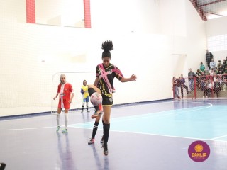 
<a style='margin-left: 5px;' class='btn btn-xs btn-social btn-facebook' href='https://www.facebook.com/sharer/sharer.php?u=https://boladovale.com.br/imgs/800-800-90/conteudo/fotos/1592/img7832.jpg' rel='popup' data-width='500' data-height='400'><i class='fa fa-facebook'></i>Compartilhar <span class='hidden-xs'>no Facebook</span>
</a> 
<a class='btn btn-default btn-xs' target='_blank' href='imgs/800-800-90/conteudo/fotos/1592/img7832.jpg'>
<span class='glyphicon glyphicon-cloud-download'></span> Salvar
</a> 
<span></span>