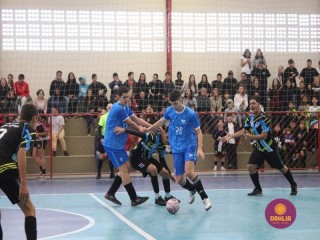 
<a style='margin-left: 5px;' class='btn btn-xs btn-social btn-facebook' href='https://www.facebook.com/sharer/sharer.php?u=https://boladovale.com.br/imgs/800-800-90/conteudo/fotos/1592/img7848.jpg' rel='popup' data-width='500' data-height='400'><i class='fa fa-facebook'></i>Compartilhar <span class='hidden-xs'>no Facebook</span>
</a> 
<a class='btn btn-default btn-xs' target='_blank' href='imgs/800-800-90/conteudo/fotos/1592/img7848.jpg'>
<span class='glyphicon glyphicon-cloud-download'></span> Salvar
</a> 
<span></span>