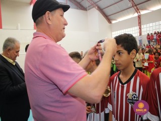 
<a style='margin-left: 5px;' class='btn btn-xs btn-social btn-facebook' href='https://www.facebook.com/sharer/sharer.php?u=https://boladovale.com.br/imgs/800-800-90/conteudo/fotos/1594/img8122.jpg' rel='popup' data-width='500' data-height='400'><i class='fa fa-facebook'></i>Compartilhar <span class='hidden-xs'>no Facebook</span>
</a> 
<a class='btn btn-default btn-xs' target='_blank' href='imgs/800-800-90/conteudo/fotos/1594/img8122.jpg'>
<span class='glyphicon glyphicon-cloud-download'></span> Salvar
</a> 
<span></span>