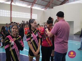 
<a style='margin-left: 5px;' class='btn btn-xs btn-social btn-facebook' href='https://www.facebook.com/sharer/sharer.php?u=https://boladovale.com.br/imgs/800-800-90/conteudo/fotos/1594/img8188.jpg' rel='popup' data-width='500' data-height='400'><i class='fa fa-facebook'></i>Compartilhar <span class='hidden-xs'>no Facebook</span>
</a> 
<a class='btn btn-default btn-xs' target='_blank' href='imgs/800-800-90/conteudo/fotos/1594/img8188.jpg'>
<span class='glyphicon glyphicon-cloud-download'></span> Salvar
</a> 
<span></span>