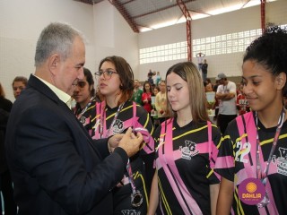 
<a style='margin-left: 5px;' class='btn btn-xs btn-social btn-facebook' href='https://www.facebook.com/sharer/sharer.php?u=https://boladovale.com.br/imgs/800-800-90/conteudo/fotos/1594/img8193.jpg' rel='popup' data-width='500' data-height='400'><i class='fa fa-facebook'></i>Compartilhar <span class='hidden-xs'>no Facebook</span>
</a> 
<a class='btn btn-default btn-xs' target='_blank' href='imgs/800-800-90/conteudo/fotos/1594/img8193.jpg'>
<span class='glyphicon glyphicon-cloud-download'></span> Salvar
</a> 
<span></span>