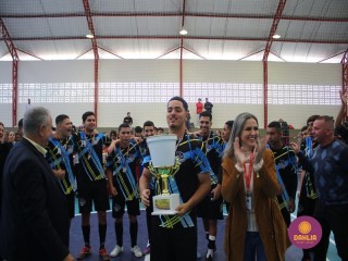 
<a style='margin-left: 5px;' class='btn btn-xs btn-social btn-facebook' href='https://www.facebook.com/sharer/sharer.php?u=https://boladovale.com.br/imgs/800-800-90/conteudo/fotos/1594/img8228.jpg' rel='popup' data-width='500' data-height='400'><i class='fa fa-facebook'></i>Compartilhar <span class='hidden-xs'>no Facebook</span>
</a> 
<a class='btn btn-default btn-xs' target='_blank' href='imgs/800-800-90/conteudo/fotos/1594/img8228.jpg'>
<span class='glyphicon glyphicon-cloud-download'></span> Salvar
</a> 
<span></span>