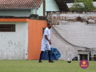
<a style='margin-left: 5px;' class='btn btn-xs btn-social btn-facebook' href='https://www.facebook.com/sharer/sharer.php?u=https://boladovale.com.br/imgs/800-800-90/conteudo/fotos/1595/img9751.jpg' rel='popup' data-width='500' data-height='400'><i class='fa fa-facebook'></i>Compartilhar <span class='hidden-xs'>no Facebook</span>
</a> 
<a class='btn btn-default btn-xs' target='_blank' href='imgs/800-800-90/conteudo/fotos/1595/img9751.jpg'>
<span class='glyphicon glyphicon-cloud-download'></span> Salvar
</a> 
<span></span>