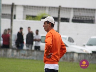 
<a style='margin-left: 5px;' class='btn btn-xs btn-social btn-facebook' href='https://www.facebook.com/sharer/sharer.php?u=https://boladovale.com.br/imgs/800-800-90/conteudo/fotos/1595/img9861.jpg' rel='popup' data-width='500' data-height='400'><i class='fa fa-facebook'></i>Compartilhar <span class='hidden-xs'>no Facebook</span>
</a> 
<a class='btn btn-default btn-xs' target='_blank' href='imgs/800-800-90/conteudo/fotos/1595/img9861.jpg'>
<span class='glyphicon glyphicon-cloud-download'></span> Salvar
</a> 
<span></span>
