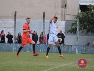 
<a style='margin-left: 5px;' class='btn btn-xs btn-social btn-facebook' href='https://www.facebook.com/sharer/sharer.php?u=https://boladovale.com.br/imgs/800-800-90/conteudo/fotos/1595/img9896.jpg' rel='popup' data-width='500' data-height='400'><i class='fa fa-facebook'></i>Compartilhar <span class='hidden-xs'>no Facebook</span>
</a> 
<a class='btn btn-default btn-xs' target='_blank' href='imgs/800-800-90/conteudo/fotos/1595/img9896.jpg'>
<span class='glyphicon glyphicon-cloud-download'></span> Salvar
</a> 
<span></span>