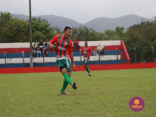 
<a style='margin-left: 5px;' class='btn btn-xs btn-social btn-facebook' href='https://www.facebook.com/sharer/sharer.php?u=https://boladovale.com.br/imgs/800-800-90/conteudo/fotos/1596/img8363.jpg' rel='popup' data-width='500' data-height='400'><i class='fa fa-facebook'></i>Compartilhar <span class='hidden-xs'>no Facebook</span>
</a> 
<a class='btn btn-default btn-xs' target='_blank' href='imgs/800-800-90/conteudo/fotos/1596/img8363.jpg'>
<span class='glyphicon glyphicon-cloud-download'></span> Salvar
</a> 
<span></span>