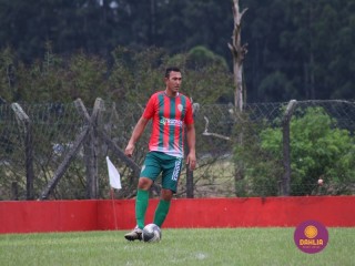 
<a style='margin-left: 5px;' class='btn btn-xs btn-social btn-facebook' href='https://www.facebook.com/sharer/sharer.php?u=https://boladovale.com.br/imgs/800-800-90/conteudo/fotos/1596/img8368.jpg' rel='popup' data-width='500' data-height='400'><i class='fa fa-facebook'></i>Compartilhar <span class='hidden-xs'>no Facebook</span>
</a> 
<a class='btn btn-default btn-xs' target='_blank' href='imgs/800-800-90/conteudo/fotos/1596/img8368.jpg'>
<span class='glyphicon glyphicon-cloud-download'></span> Salvar
</a> 
<span></span>