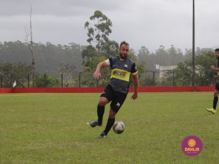
<a style='margin-left: 5px;' class='btn btn-xs btn-social btn-facebook' href='https://www.facebook.com/sharer/sharer.php?u=https://boladovale.com.br/imgs/800-800-90/conteudo/fotos/1596/img8401.jpg' rel='popup' data-width='500' data-height='400'><i class='fa fa-facebook'></i>Compartilhar <span class='hidden-xs'>no Facebook</span>
</a> 
<a class='btn btn-default btn-xs' target='_blank' href='imgs/800-800-90/conteudo/fotos/1596/img8401.jpg'>
<span class='glyphicon glyphicon-cloud-download'></span> Salvar
</a> 
<span></span>