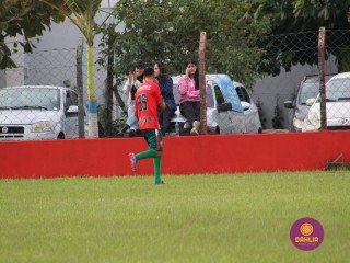 
<a style='margin-left: 5px;' class='btn btn-xs btn-social btn-facebook' href='https://www.facebook.com/sharer/sharer.php?u=https://boladovale.com.br/imgs/800-800-90/conteudo/fotos/1596/img8404.jpg' rel='popup' data-width='500' data-height='400'><i class='fa fa-facebook'></i>Compartilhar <span class='hidden-xs'>no Facebook</span>
</a> 
<a class='btn btn-default btn-xs' target='_blank' href='imgs/800-800-90/conteudo/fotos/1596/img8404.jpg'>
<span class='glyphicon glyphicon-cloud-download'></span> Salvar
</a> 
<span></span>