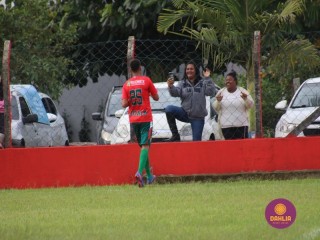 
<a style='margin-left: 5px;' class='btn btn-xs btn-social btn-facebook' href='https://www.facebook.com/sharer/sharer.php?u=https://boladovale.com.br/imgs/800-800-90/conteudo/fotos/1596/img8405.jpg' rel='popup' data-width='500' data-height='400'><i class='fa fa-facebook'></i>Compartilhar <span class='hidden-xs'>no Facebook</span>
</a> 
<a class='btn btn-default btn-xs' target='_blank' href='imgs/800-800-90/conteudo/fotos/1596/img8405.jpg'>
<span class='glyphicon glyphicon-cloud-download'></span> Salvar
</a> 
<span></span>