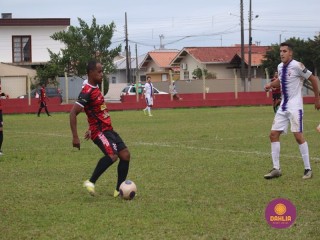 
<a style='margin-left: 5px;' class='btn btn-xs btn-social btn-facebook' href='https://www.facebook.com/sharer/sharer.php?u=https://boladovale.com.br/imgs/800-800-90/conteudo/fotos/1597/img8509.jpg' rel='popup' data-width='500' data-height='400'><i class='fa fa-facebook'></i>Compartilhar <span class='hidden-xs'>no Facebook</span>
</a> 
<a class='btn btn-default btn-xs' target='_blank' href='imgs/800-800-90/conteudo/fotos/1597/img8509.jpg'>
<span class='glyphicon glyphicon-cloud-download'></span> Salvar
</a> 
<span></span>