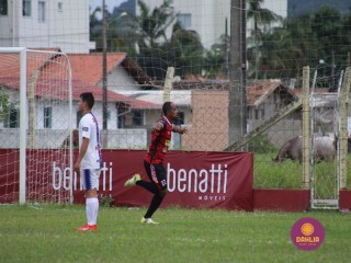 
<a style='margin-left: 5px;' class='btn btn-xs btn-social btn-facebook' href='https://www.facebook.com/sharer/sharer.php?u=https://boladovale.com.br/imgs/800-800-90/conteudo/fotos/1597/img8511.jpg' rel='popup' data-width='500' data-height='400'><i class='fa fa-facebook'></i>Compartilhar <span class='hidden-xs'>no Facebook</span>
</a> 
<a class='btn btn-default btn-xs' target='_blank' href='imgs/800-800-90/conteudo/fotos/1597/img8511.jpg'>
<span class='glyphicon glyphicon-cloud-download'></span> Salvar
</a> 
<span></span>