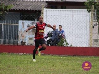 
<a style='margin-left: 5px;' class='btn btn-xs btn-social btn-facebook' href='https://www.facebook.com/sharer/sharer.php?u=https://boladovale.com.br/imgs/800-800-90/conteudo/fotos/1597/img8512.jpg' rel='popup' data-width='500' data-height='400'><i class='fa fa-facebook'></i>Compartilhar <span class='hidden-xs'>no Facebook</span>
</a> 
<a class='btn btn-default btn-xs' target='_blank' href='imgs/800-800-90/conteudo/fotos/1597/img8512.jpg'>
<span class='glyphicon glyphicon-cloud-download'></span> Salvar
</a> 
<span></span>