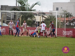 
<a style='margin-left: 5px;' class='btn btn-xs btn-social btn-facebook' href='https://www.facebook.com/sharer/sharer.php?u=https://boladovale.com.br/imgs/800-800-90/conteudo/fotos/1598/img0154.jpg' rel='popup' data-width='500' data-height='400'><i class='fa fa-facebook'></i>Compartilhar <span class='hidden-xs'>no Facebook</span>
</a> 
<a class='btn btn-default btn-xs' target='_blank' href='imgs/800-800-90/conteudo/fotos/1598/img0154.jpg'>
<span class='glyphicon glyphicon-cloud-download'></span> Salvar
</a> 
<span></span>