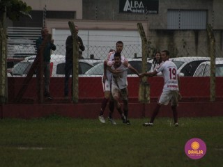 
<a style='margin-left: 5px;' class='btn btn-xs btn-social btn-facebook' href='https://www.facebook.com/sharer/sharer.php?u=https://boladovale.com.br/imgs/800-800-90/conteudo/fotos/1598/img0187.jpg' rel='popup' data-width='500' data-height='400'><i class='fa fa-facebook'></i>Compartilhar <span class='hidden-xs'>no Facebook</span>
</a> 
<a class='btn btn-default btn-xs' target='_blank' href='imgs/800-800-90/conteudo/fotos/1598/img0187.jpg'>
<span class='glyphicon glyphicon-cloud-download'></span> Salvar
</a> 
<span></span>