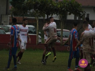 
<a style='margin-left: 5px;' class='btn btn-xs btn-social btn-facebook' href='https://www.facebook.com/sharer/sharer.php?u=https://boladovale.com.br/imgs/800-800-90/conteudo/fotos/1598/img0190.jpg' rel='popup' data-width='500' data-height='400'><i class='fa fa-facebook'></i>Compartilhar <span class='hidden-xs'>no Facebook</span>
</a> 
<a class='btn btn-default btn-xs' target='_blank' href='imgs/800-800-90/conteudo/fotos/1598/img0190.jpg'>
<span class='glyphicon glyphicon-cloud-download'></span> Salvar
</a> 
<span></span>