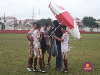 
<a style='margin-left: 5px;' class='btn btn-xs btn-social btn-facebook' href='https://www.facebook.com/sharer/sharer.php?u=https://boladovale.com.br/imgs/800-800-90/conteudo/fotos/1598/img0209.jpg' rel='popup' data-width='500' data-height='400'><i class='fa fa-facebook'></i>Compartilhar <span class='hidden-xs'>no Facebook</span>
</a> 
<a class='btn btn-default btn-xs' target='_blank' href='imgs/800-800-90/conteudo/fotos/1598/img0209.jpg'>
<span class='glyphicon glyphicon-cloud-download'></span> Salvar
</a> 
<span></span>