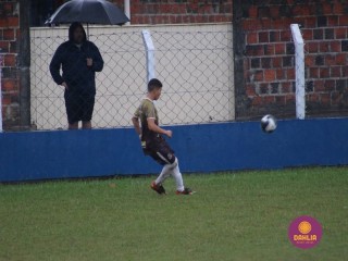 
<a style='margin-left: 5px;' class='btn btn-xs btn-social btn-facebook' href='https://www.facebook.com/sharer/sharer.php?u=https://boladovale.com.br/imgs/800-800-90/conteudo/fotos/1599/img8660.jpg' rel='popup' data-width='500' data-height='400'><i class='fa fa-facebook'></i>Compartilhar <span class='hidden-xs'>no Facebook</span>
</a> 
<a class='btn btn-default btn-xs' target='_blank' href='imgs/800-800-90/conteudo/fotos/1599/img8660.jpg'>
<span class='glyphicon glyphicon-cloud-download'></span> Salvar
</a> 
<span></span>
