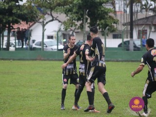 
<a style='margin-left: 5px;' class='btn btn-xs btn-social btn-facebook' href='https://www.facebook.com/sharer/sharer.php?u=https://boladovale.com.br/imgs/800-800-90/conteudo/fotos/1601/img8840.jpg' rel='popup' data-width='500' data-height='400'><i class='fa fa-facebook'></i>Compartilhar <span class='hidden-xs'>no Facebook</span>
</a> 
<a class='btn btn-default btn-xs' target='_blank' href='imgs/800-800-90/conteudo/fotos/1601/img8840.jpg'>
<span class='glyphicon glyphicon-cloud-download'></span> Salvar
</a> 
<span></span>