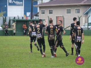 
<a style='margin-left: 5px;' class='btn btn-xs btn-social btn-facebook' href='https://www.facebook.com/sharer/sharer.php?u=https://boladovale.com.br/imgs/800-800-90/conteudo/fotos/1601/img8845.jpg' rel='popup' data-width='500' data-height='400'><i class='fa fa-facebook'></i>Compartilhar <span class='hidden-xs'>no Facebook</span>
</a> 
<a class='btn btn-default btn-xs' target='_blank' href='imgs/800-800-90/conteudo/fotos/1601/img8845.jpg'>
<span class='glyphicon glyphicon-cloud-download'></span> Salvar
</a> 
<span></span>