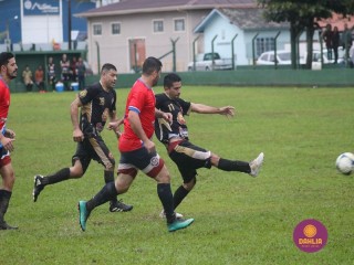 
<a style='margin-left: 5px;' class='btn btn-xs btn-social btn-facebook' href='https://www.facebook.com/sharer/sharer.php?u=https://boladovale.com.br/imgs/800-800-90/conteudo/fotos/1601/img8849.jpg' rel='popup' data-width='500' data-height='400'><i class='fa fa-facebook'></i>Compartilhar <span class='hidden-xs'>no Facebook</span>
</a> 
<a class='btn btn-default btn-xs' target='_blank' href='imgs/800-800-90/conteudo/fotos/1601/img8849.jpg'>
<span class='glyphicon glyphicon-cloud-download'></span> Salvar
</a> 
<span></span>