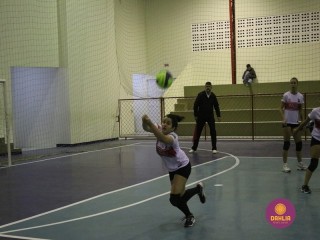 
<a style='margin-left: 5px;' class='btn btn-xs btn-social btn-facebook' href='https://www.facebook.com/sharer/sharer.php?u=https://boladovale.com.br/imgs/800-800-90/conteudo/fotos/1602/img8989.jpg' rel='popup' data-width='500' data-height='400'><i class='fa fa-facebook'></i>Compartilhar <span class='hidden-xs'>no Facebook</span>
</a> 
<a class='btn btn-default btn-xs' target='_blank' href='imgs/800-800-90/conteudo/fotos/1602/img8989.jpg'>
<span class='glyphicon glyphicon-cloud-download'></span> Salvar
</a> 
<span></span>