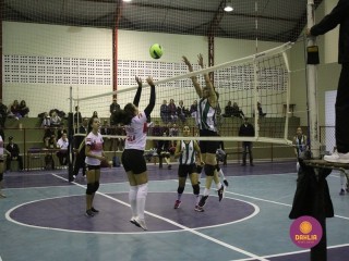 
<a style='margin-left: 5px;' class='btn btn-xs btn-social btn-facebook' href='https://www.facebook.com/sharer/sharer.php?u=https://boladovale.com.br/imgs/800-800-90/conteudo/fotos/1602/img8998.jpg' rel='popup' data-width='500' data-height='400'><i class='fa fa-facebook'></i>Compartilhar <span class='hidden-xs'>no Facebook</span>
</a> 
<a class='btn btn-default btn-xs' target='_blank' href='imgs/800-800-90/conteudo/fotos/1602/img8998.jpg'>
<span class='glyphicon glyphicon-cloud-download'></span> Salvar
</a> 
<span></span>