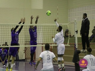 
<a style='margin-left: 5px;' class='btn btn-xs btn-social btn-facebook' href='https://www.facebook.com/sharer/sharer.php?u=https://boladovale.com.br/imgs/800-800-90/conteudo/fotos/1602/img9097.jpg' rel='popup' data-width='500' data-height='400'><i class='fa fa-facebook'></i>Compartilhar <span class='hidden-xs'>no Facebook</span>
</a> 
<a class='btn btn-default btn-xs' target='_blank' href='imgs/800-800-90/conteudo/fotos/1602/img9097.jpg'>
<span class='glyphicon glyphicon-cloud-download'></span> Salvar
</a> 
<span></span>