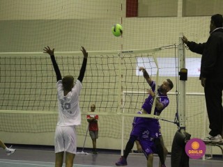 
<a style='margin-left: 5px;' class='btn btn-xs btn-social btn-facebook' href='https://www.facebook.com/sharer/sharer.php?u=https://boladovale.com.br/imgs/800-800-90/conteudo/fotos/1602/img9107.jpg' rel='popup' data-width='500' data-height='400'><i class='fa fa-facebook'></i>Compartilhar <span class='hidden-xs'>no Facebook</span>
</a> 
<a class='btn btn-default btn-xs' target='_blank' href='imgs/800-800-90/conteudo/fotos/1602/img9107.jpg'>
<span class='glyphicon glyphicon-cloud-download'></span> Salvar
</a> 
<span></span>